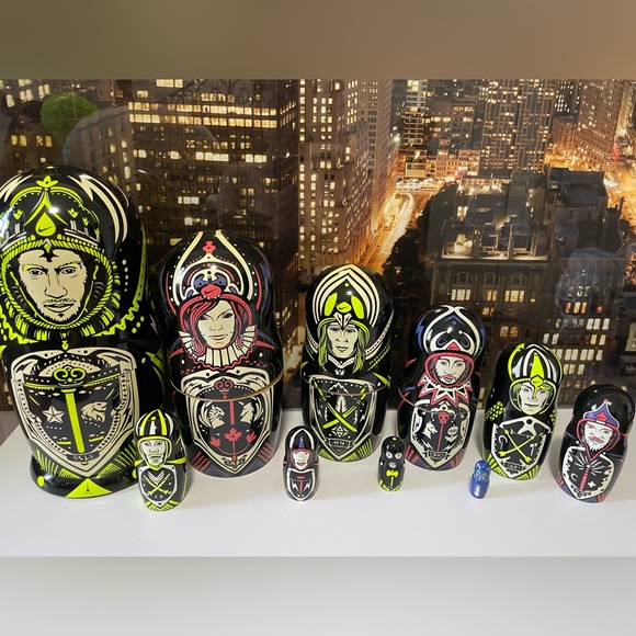 RARE NIKE  SNOWBOARDING NESTING DOLLS Complete Set - Picture 2 of 7